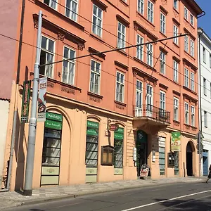 https://charles-square-hostel.praguehotelsweb.com